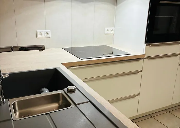 Rebennah - Modern - Freisitz - Küche - Ideal Für Monteure *